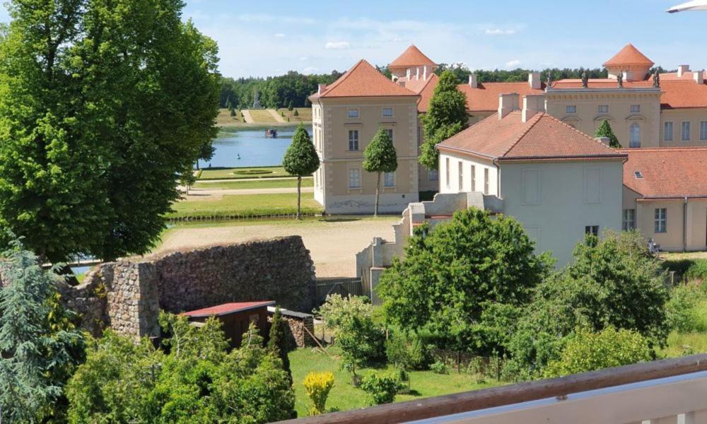 Loggiahaus Am Schloss, 5 Ferienwohnungen, Teils Mit Schloss- Und Seeblick Rheinsberg Luaran gambar