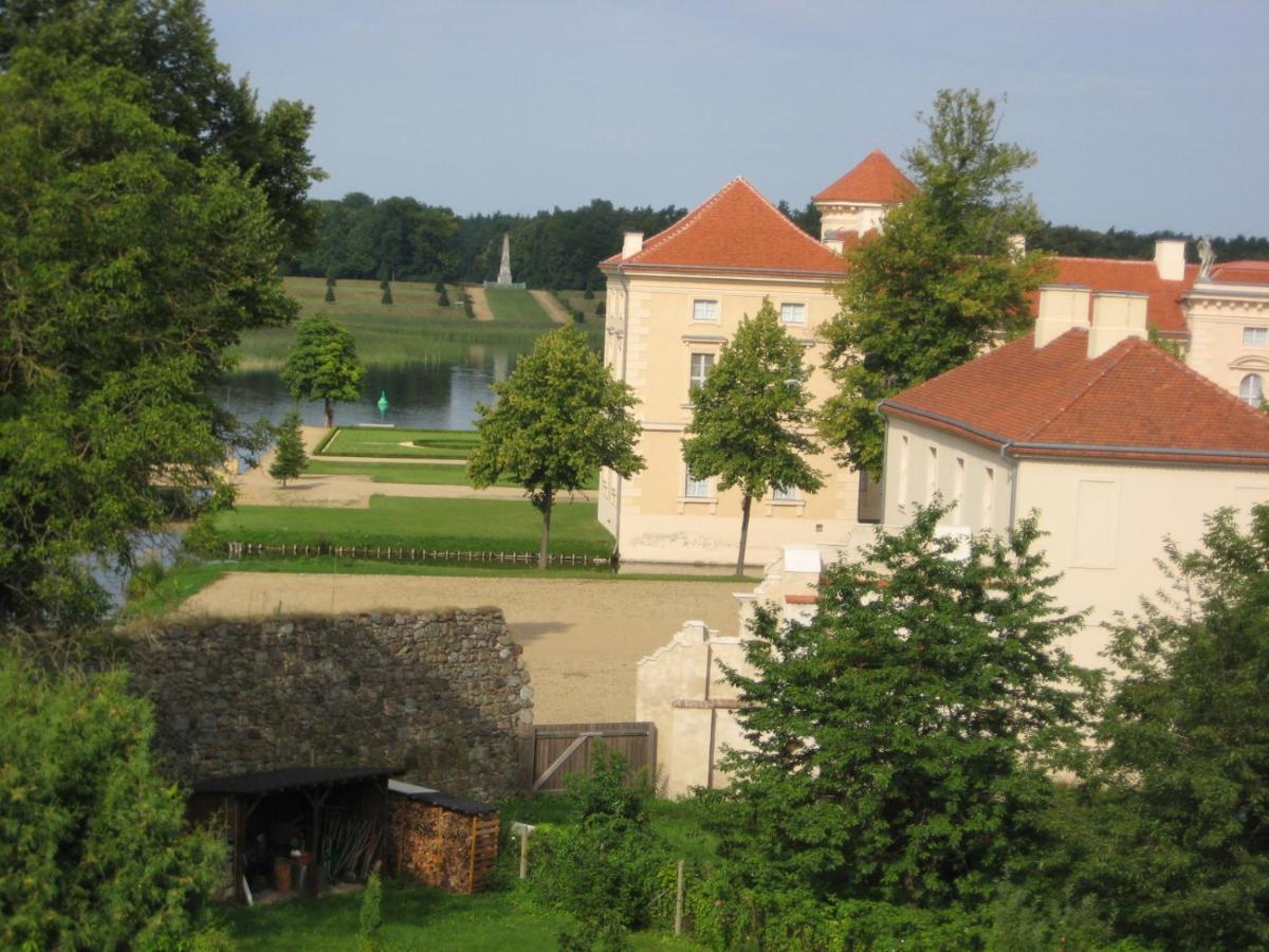 Loggiahaus Am Schloss, 5 Ferienwohnungen, Teils Mit Schloss- Und Seeblick Rheinsberg Luaran gambar